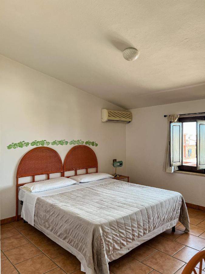 Giba Albergo Ristorante Locanda Rosella מראה חיצוני תמונה