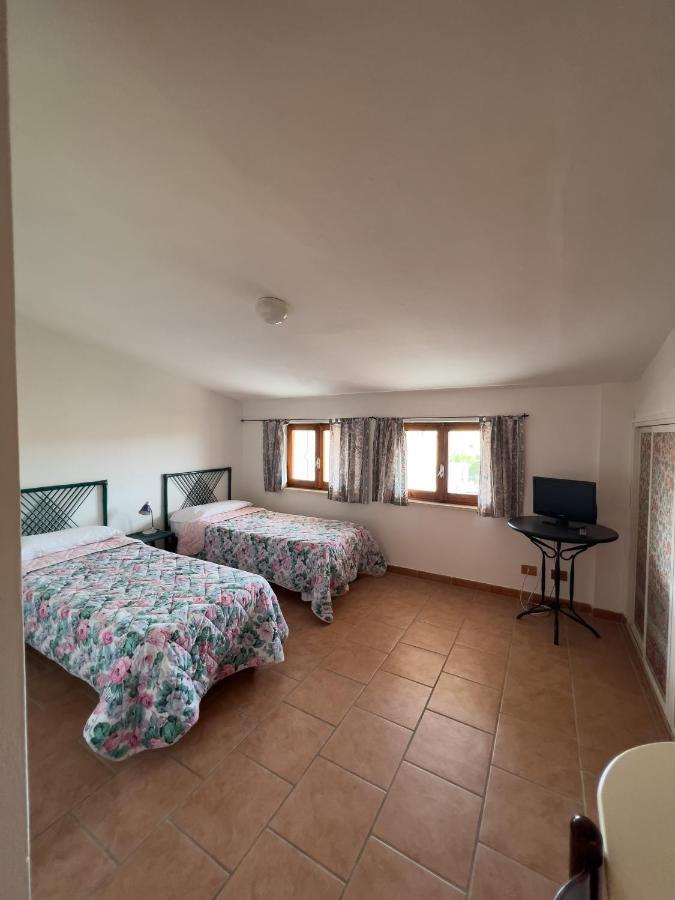 Giba Albergo Ristorante Locanda Rosella מראה חיצוני תמונה